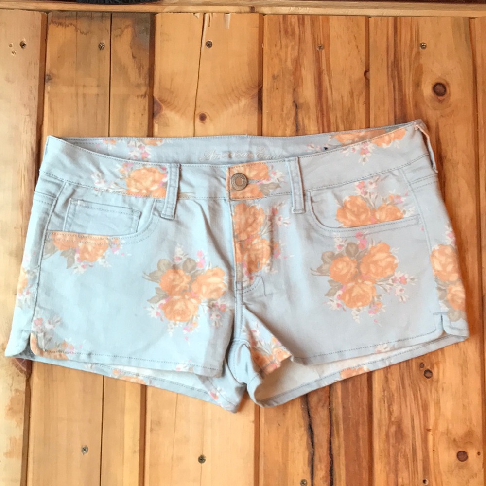 AE NWOT Floral Stretch Denim Shorts